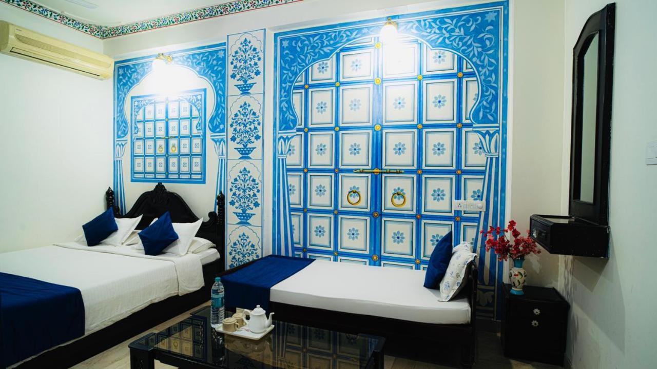 Hotel Lake Paradise Udaipur Exteriör bild