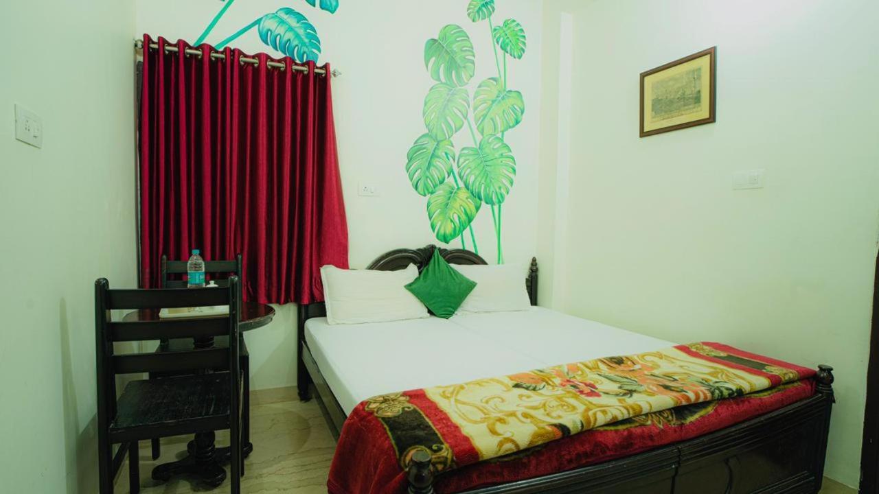 Hotel Lake Paradise Udaipur Exteriör bild
