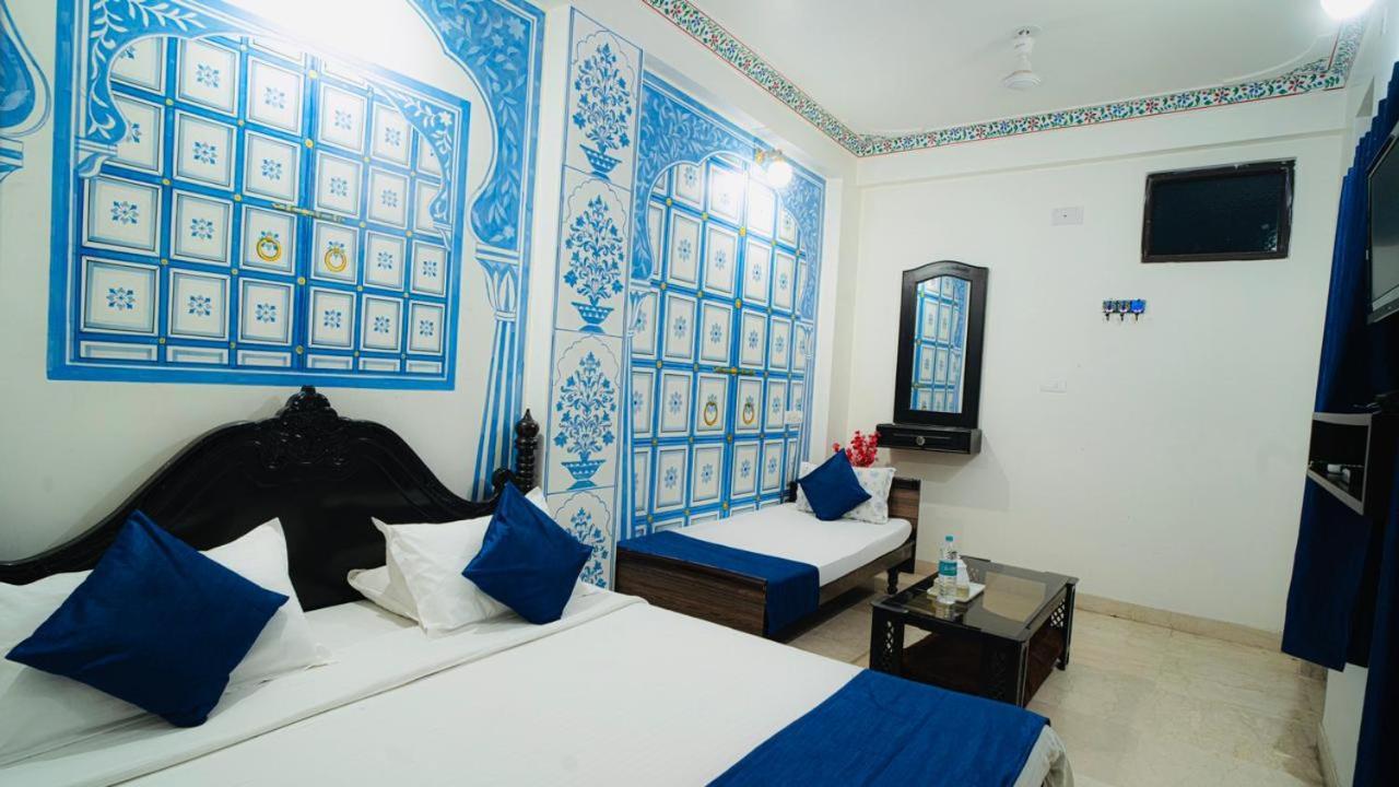 Hotel Lake Paradise Udaipur Exteriör bild