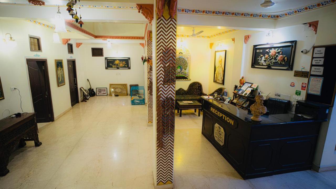 Hotel Lake Paradise Udaipur Exteriör bild
