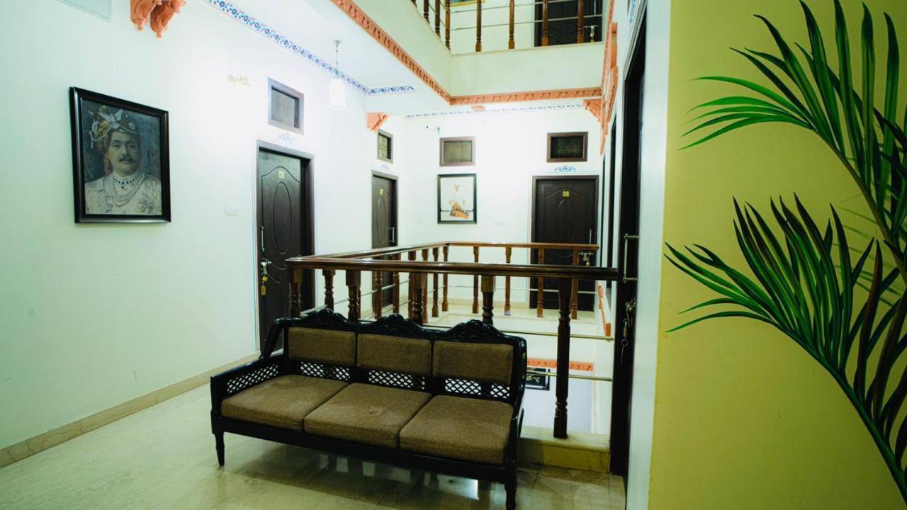 Hotel Lake Paradise Udaipur Exteriör bild
