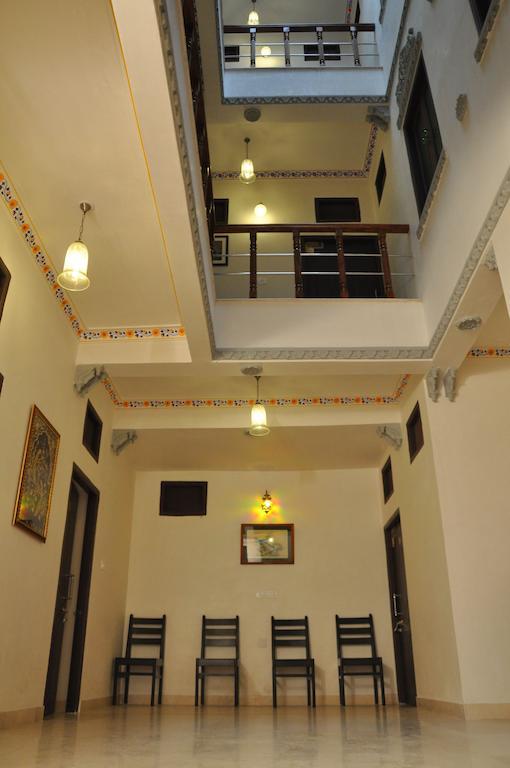 Hotel Lake Paradise Udaipur Rum bild