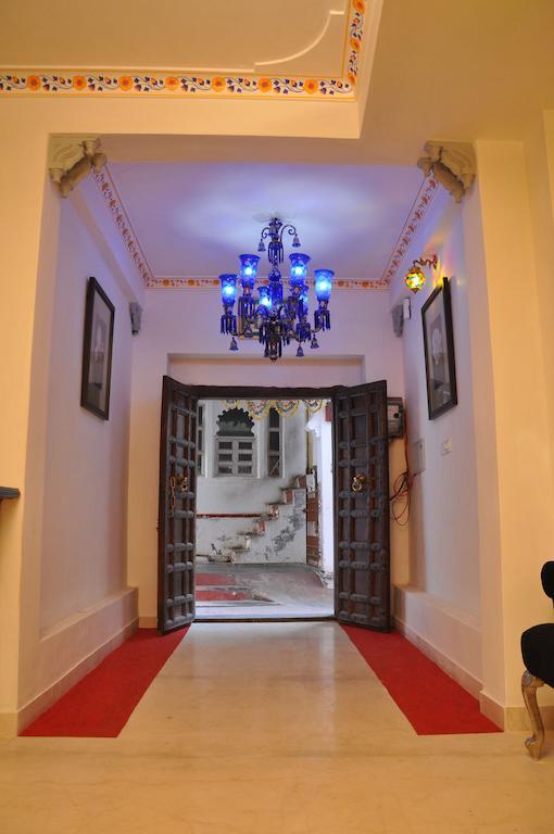 Hotel Lake Paradise Udaipur Rum bild