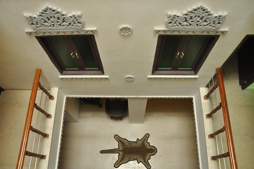 Hotel Lake Paradise Udaipur Exteriör bild