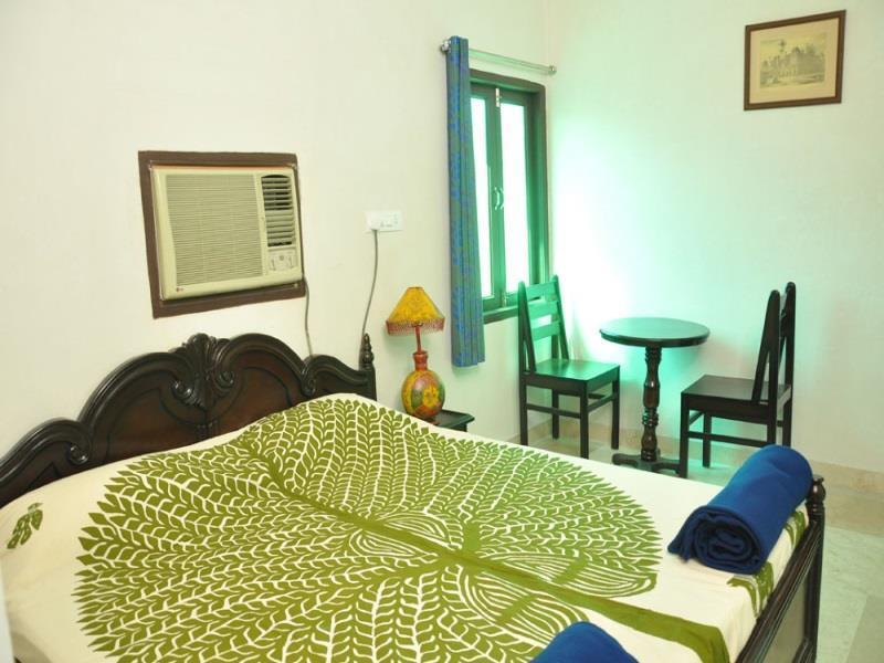 Hotel Lake Paradise Udaipur Exteriör bild