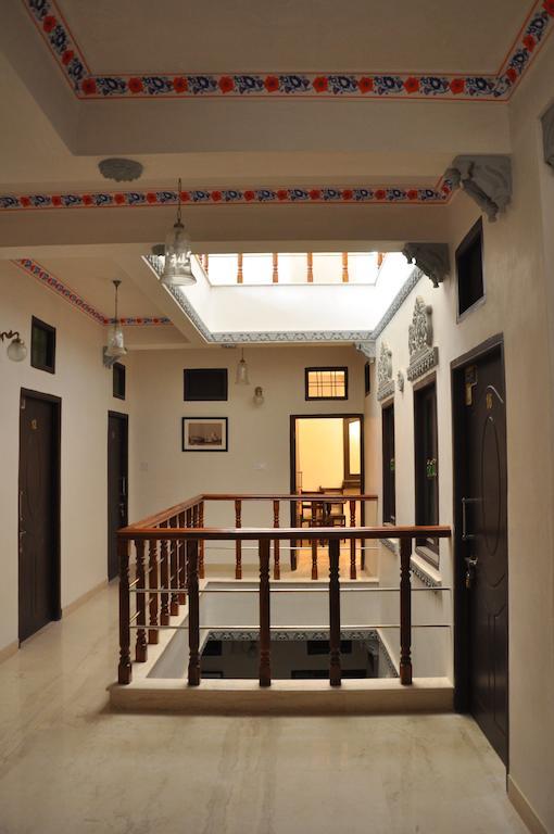 Hotel Lake Paradise Udaipur Exteriör bild